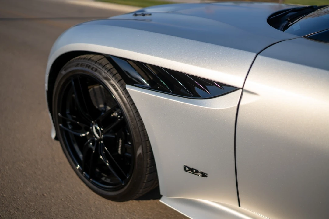 2020 Aston Martin DBS Superleggera - Image 25 of 31