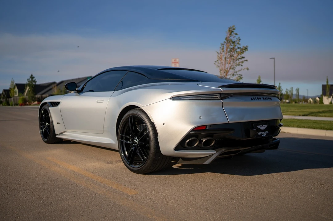 2020 Aston Martin DBS Superleggera - Image 8 of 31