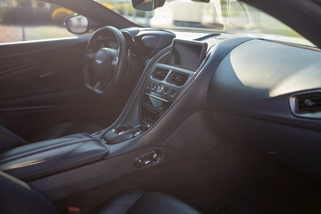 2020 Aston Martin DBS Superleggera - Image 30 of 31