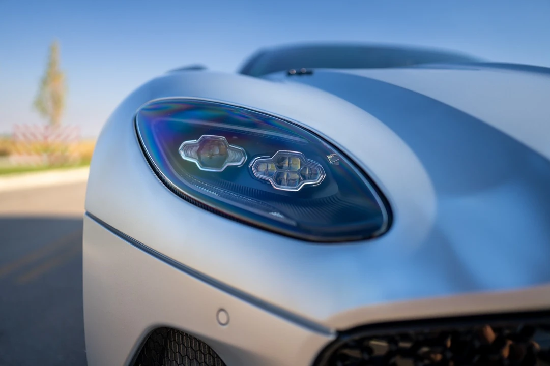 2020 Aston Martin DBS Superleggera - Image 13 of 31