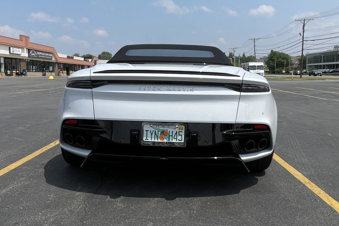2020 Aston Martin DBS Superleggera - Image 27 of 31