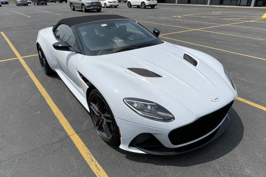 2020 Aston Martin DBS Superleggera - Image 20 of 31