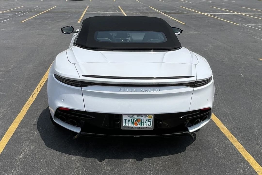2020 Aston Martin DBS Superleggera - Image 28 of 31