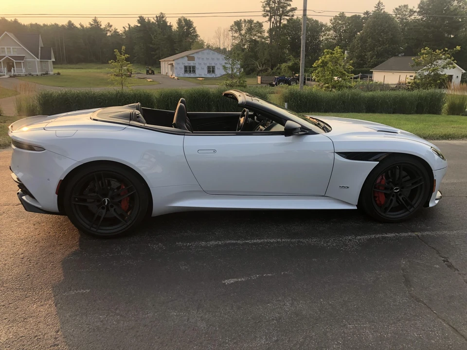 2020 Aston Martin DBS Superleggera - Image 6 of 31