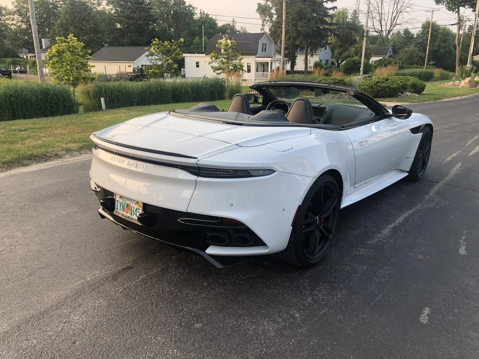 2020 Aston Martin DBS Superleggera - Image 8 of 31