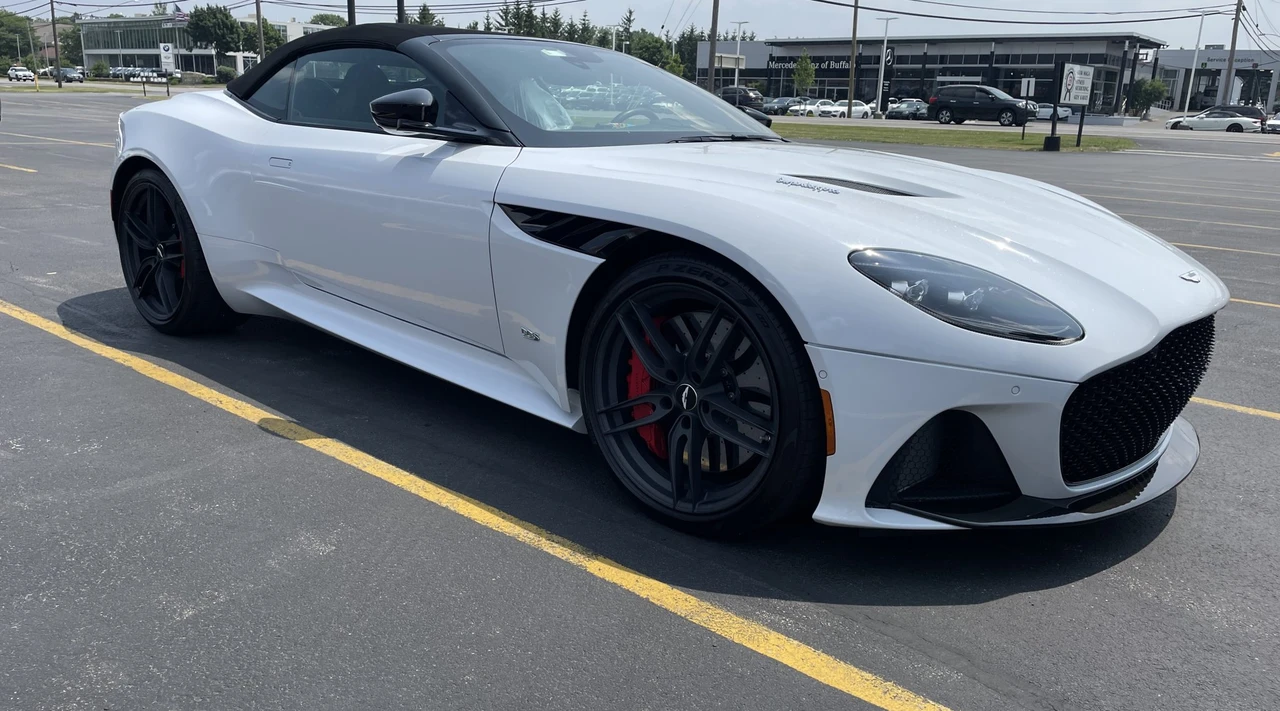2020 Aston Martin DBS Superleggera - Image 23 of 31