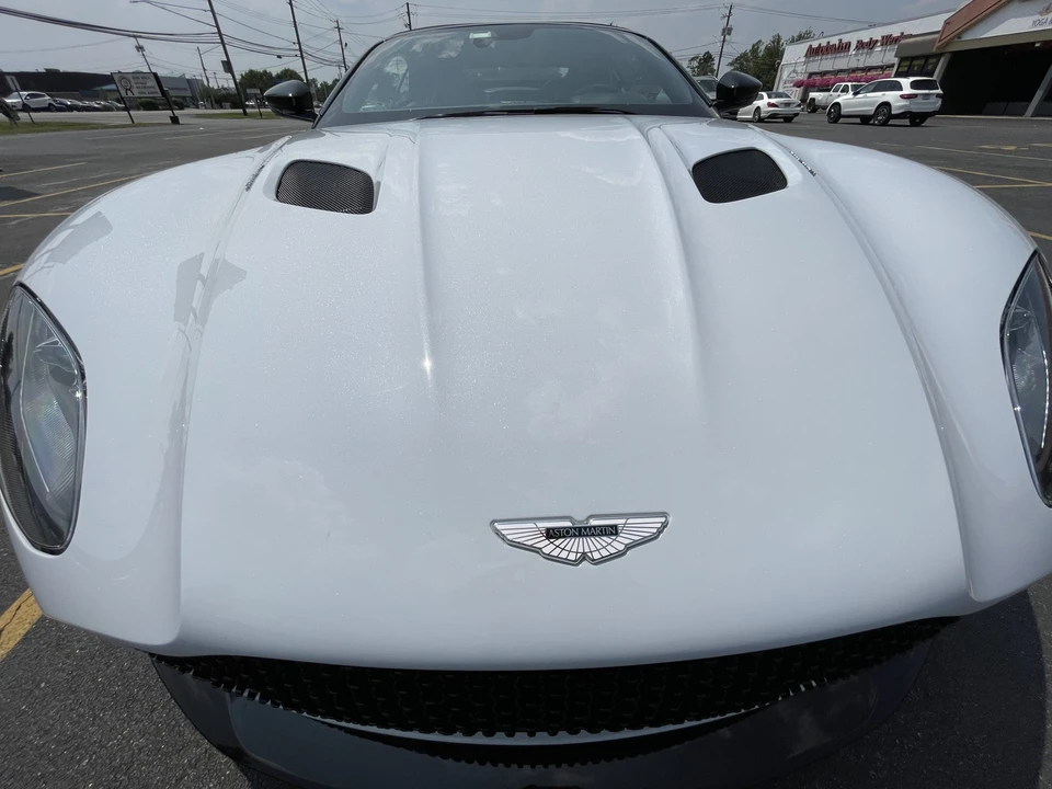 2020 Aston Martin DBS Superleggera - Image 31 of 31
