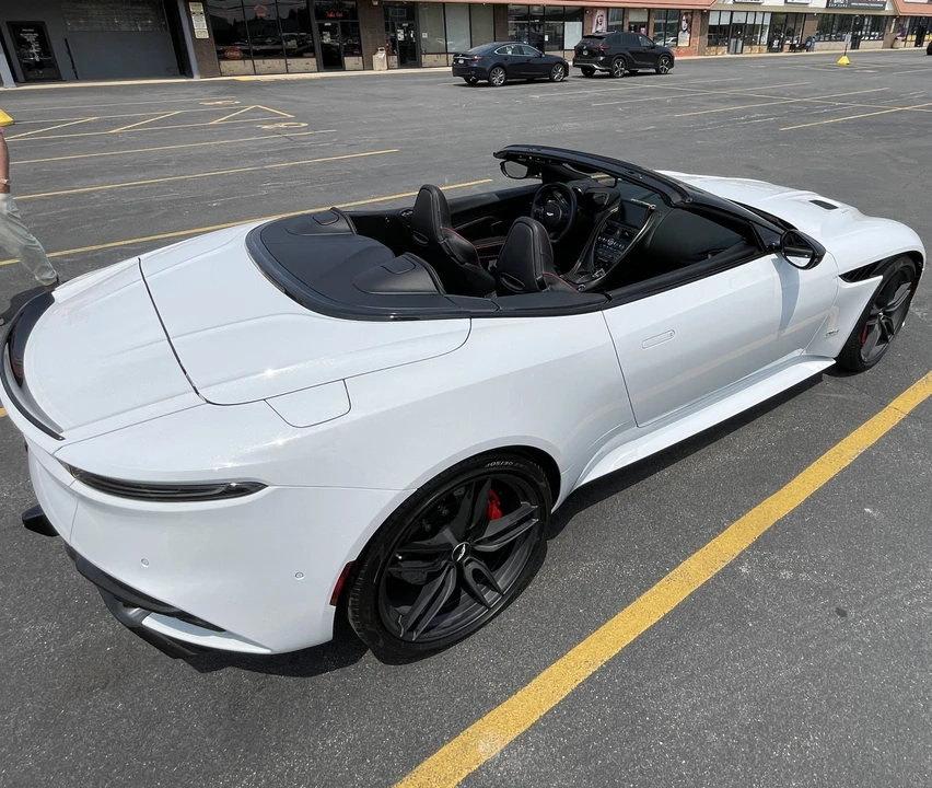 2020 Aston Martin DBS Superleggera - Image 15 of 31