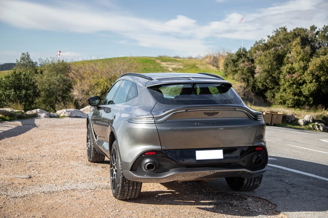 2020 Aston Martin DBX - Image 6 of 31