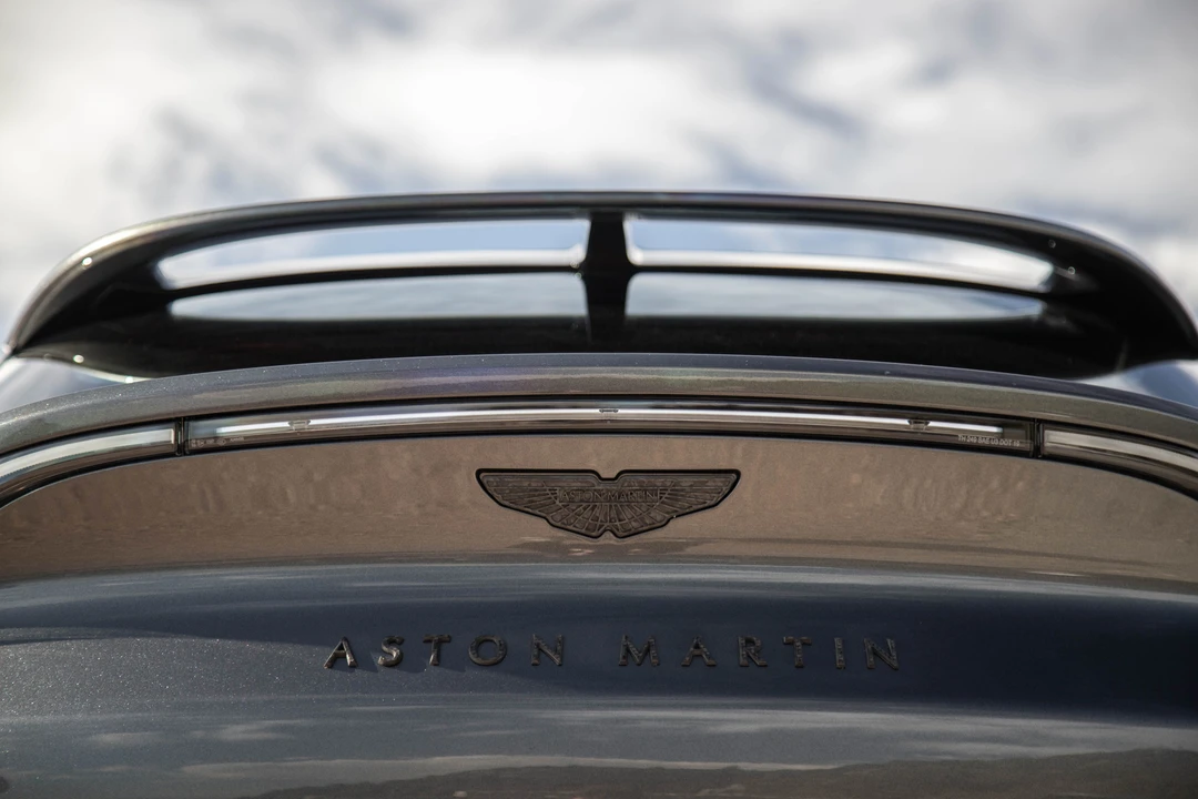 2020 Aston Martin DBX - Image 19 of 31
