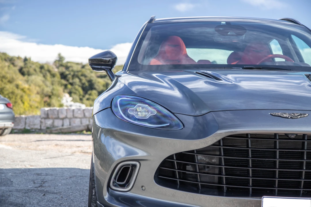 2020 Aston Martin DBX - Image 14 of 31