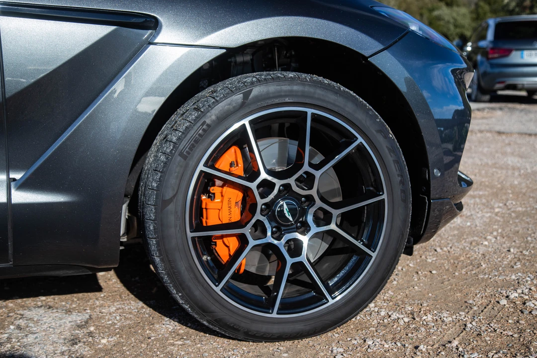 2020 Aston Martin DBX - Image 29 of 31