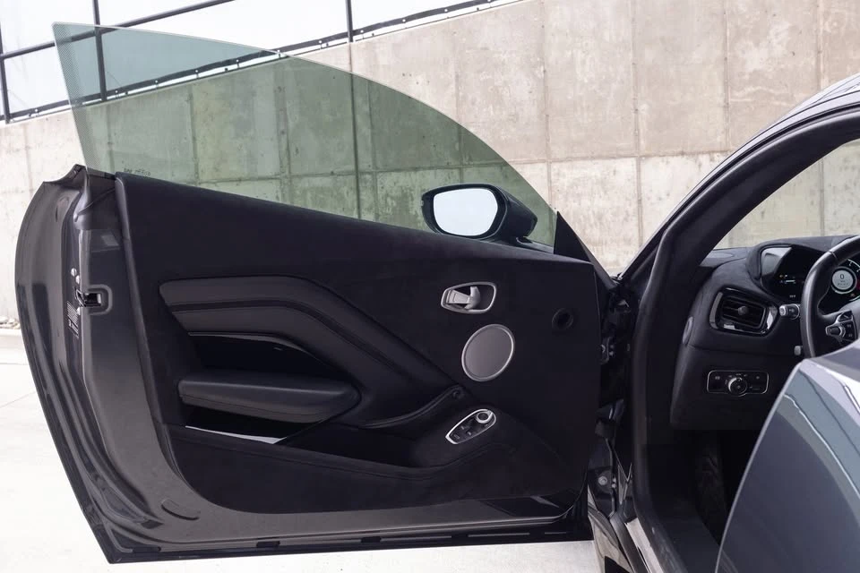 2020 Aston Martin V8 Vantage (2019+) - Image 15 of 18