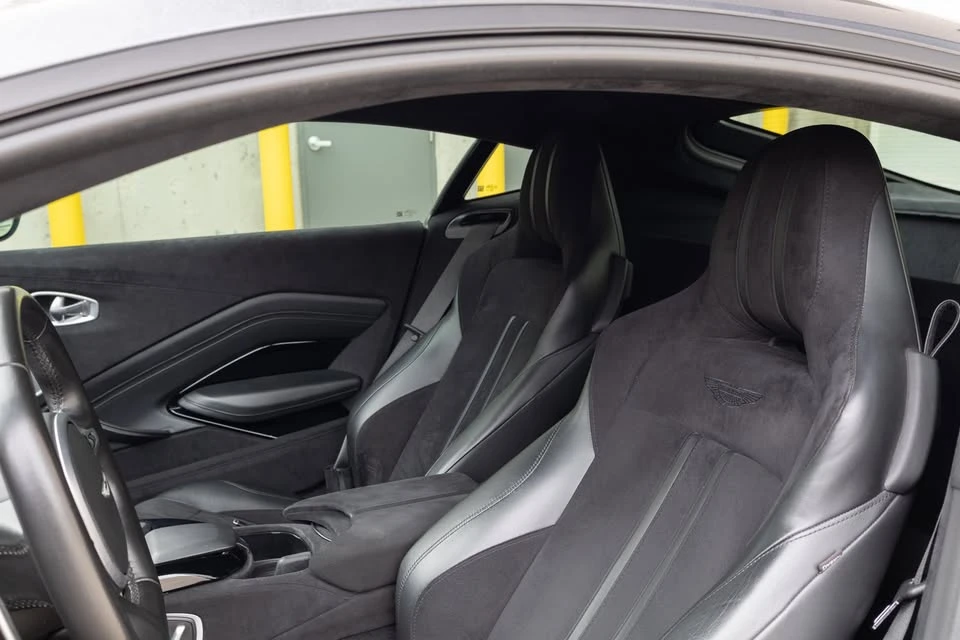 2020 Aston Martin V8 Vantage (2019+) - Image 17 of 18