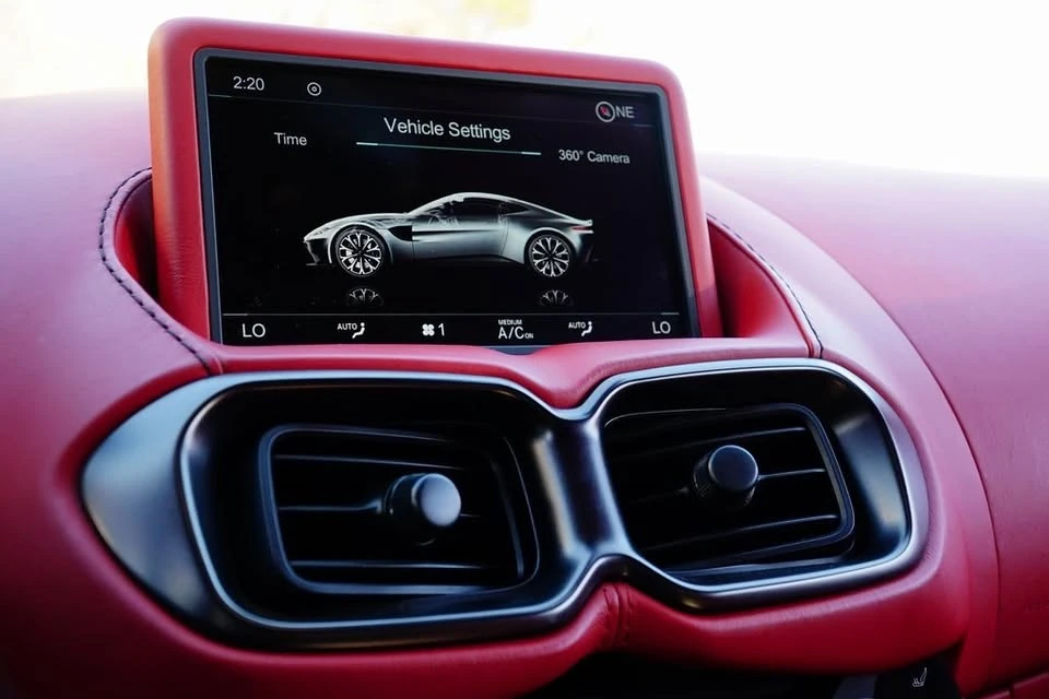 2020 Aston Martin V8 Vantage (2019+) - Image 16 of 20