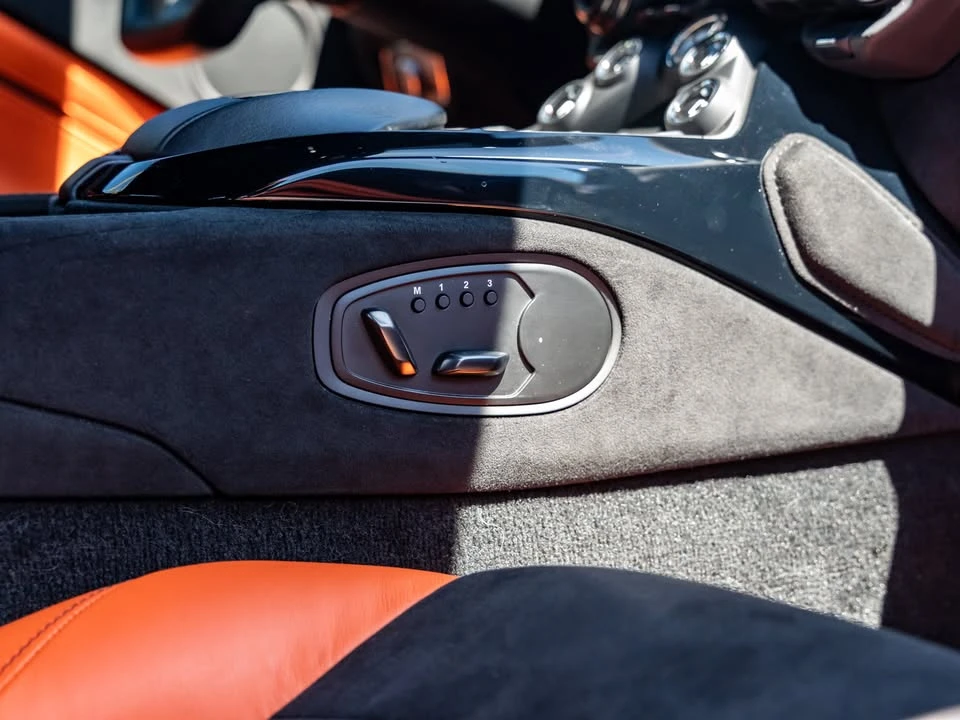 2020 Aston Martin V8 Vantage (2019+) - Image 9 of 17