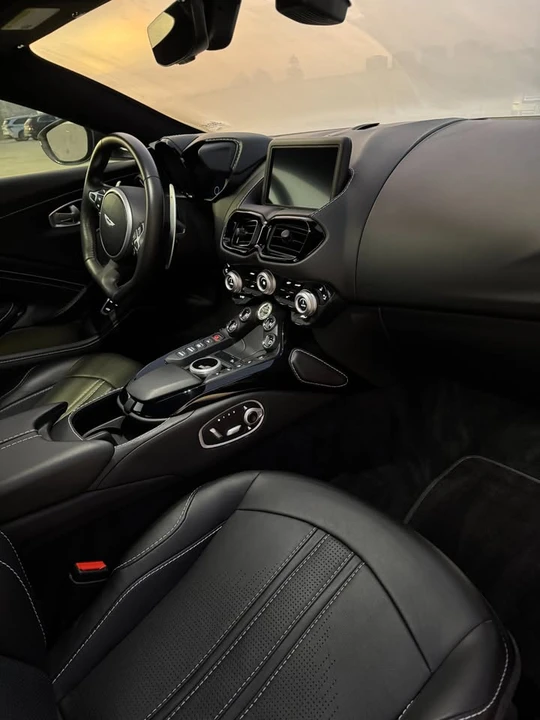 2020 Aston Martin V8 Vantage (2019+) - Image 15 of 18