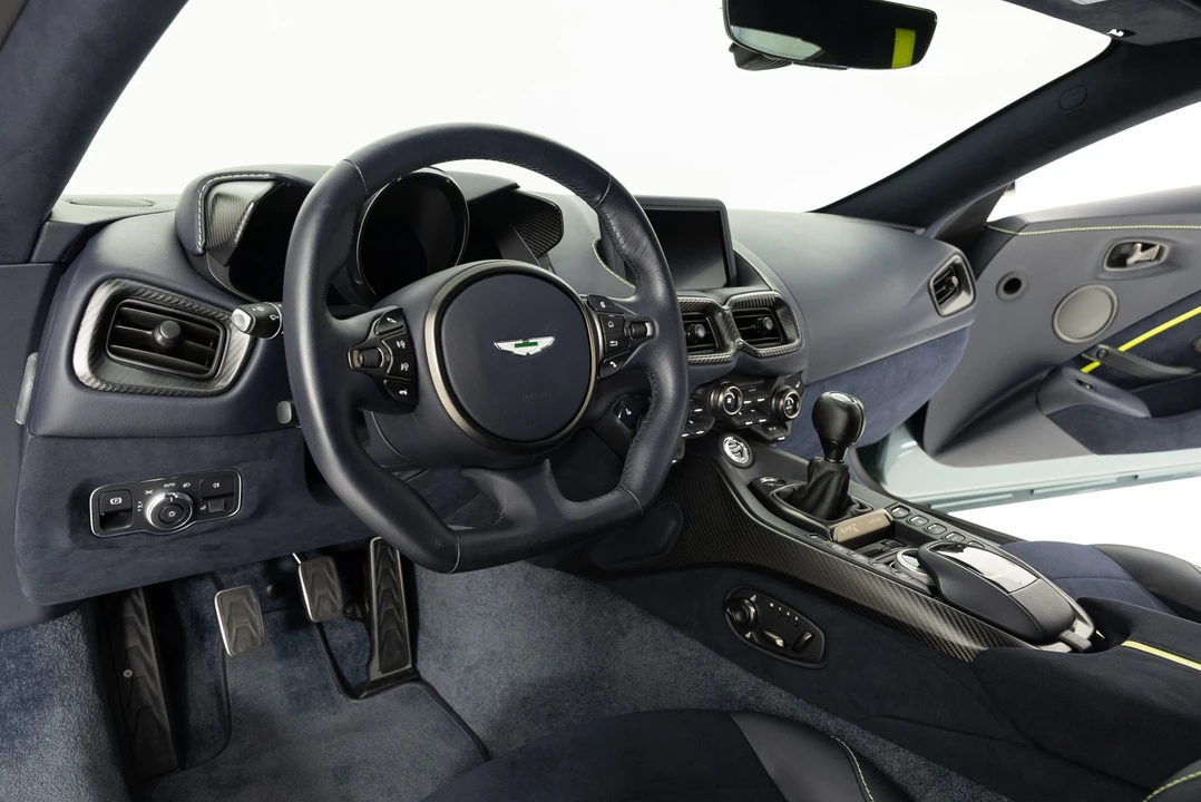 2020 Aston Martin V8 Vantage (2019+) - Image 28 of 31