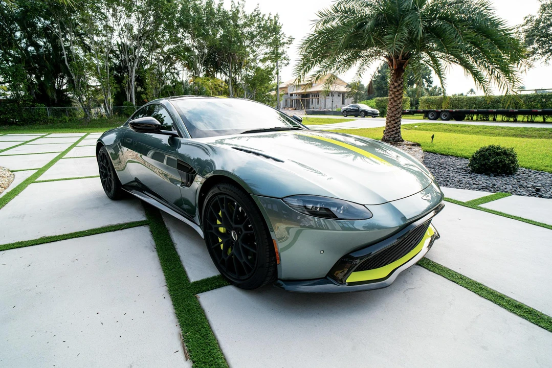 2020 Aston Martin V8 Vantage (2019+) - Image 3 of 31