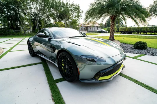 2020 Aston Martin V8 Vantage (2019+) - Image 3 of 31