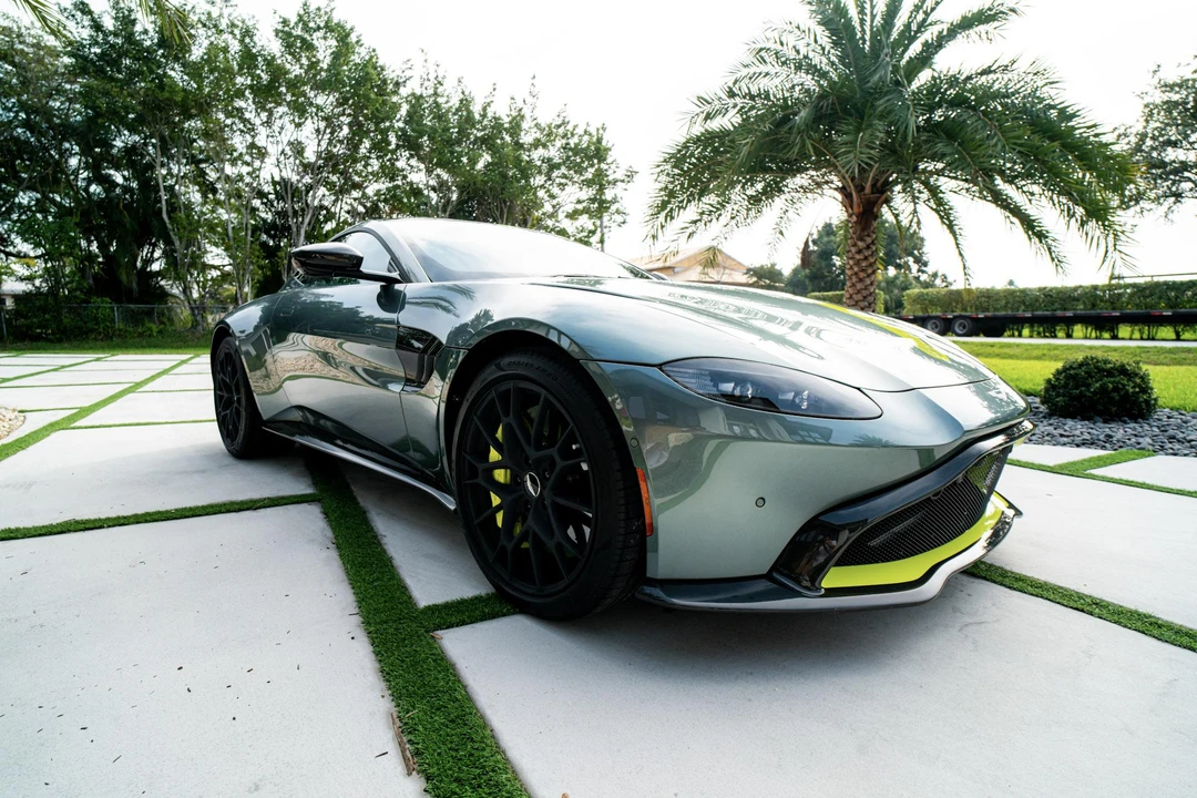 2020 Aston Martin V8 Vantage (2019+) - Image 4 of 31