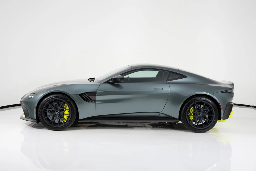 2020 Aston Martin V8 Vantage (2019+) - Image 9 of 31