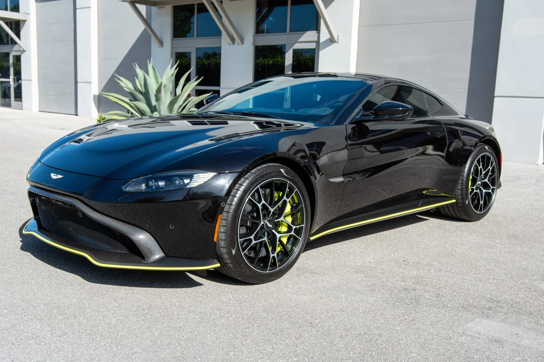 2020 Aston Martin V8 Vantage (2019+) - Image 2 of 31