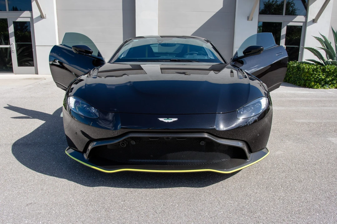 2020 Aston Martin V8 Vantage (2019+) - Image 11 of 31