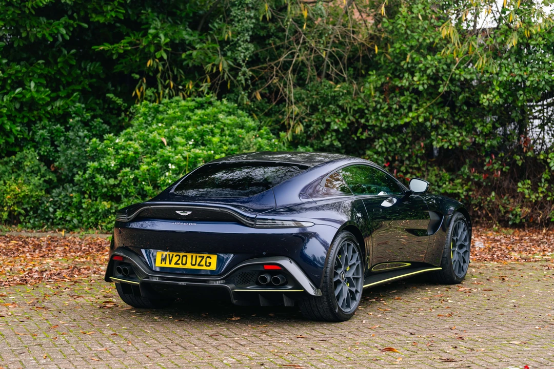 2020 Aston Martin V8 Vantage (2019+) - Image 14 of 31