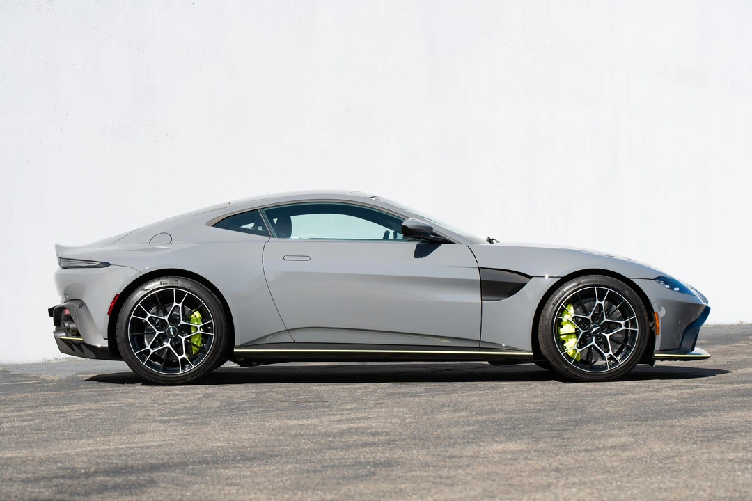 2020 Aston Martin V8 Vantage (2019+) - Image 8 of 31