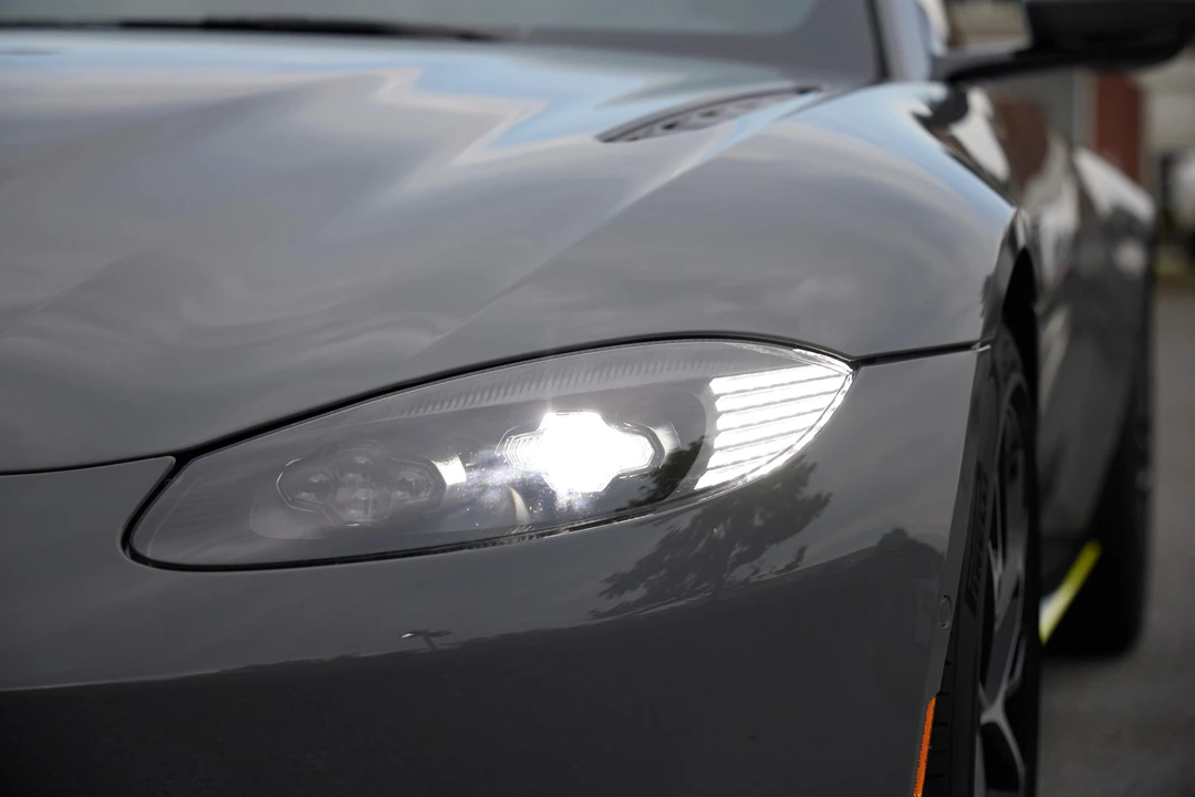 2020 Aston Martin V8 Vantage (2019+) - Image 15 of 31