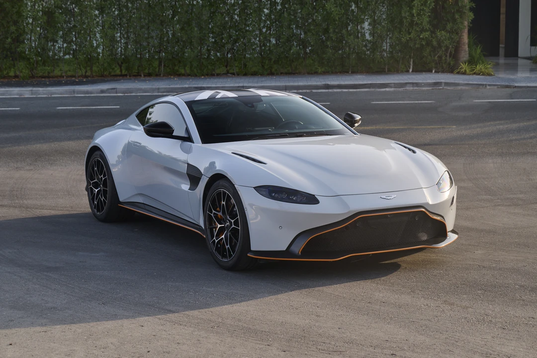 2020 Aston Martin V8 Vantage (2019+) - Image 14 of 31