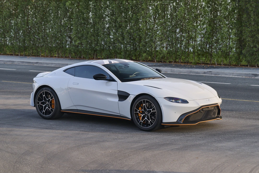 2020 Aston Martin V8 Vantage (2019+) - Image 9 of 31