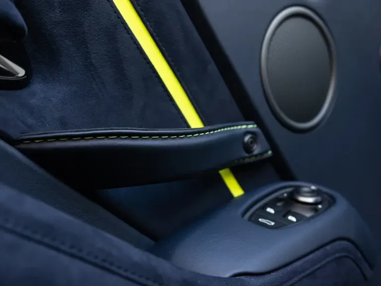 2020 Aston Martin V8 Vantage (2019+) - Image 25 of 31