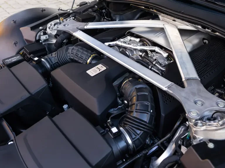 2020 Aston Martin V8 Vantage (2019+) - Image 4 of 31