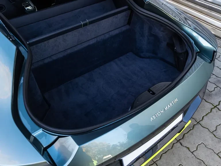 2020 Aston Martin V8 Vantage (2019+) - Image 28 of 31