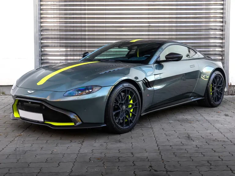 2020 Aston Martin V8 Vantage (2019+) - Image 2 of 31