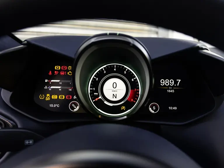 2020 Aston Martin V8 Vantage (2019+) - Image 13 of 31