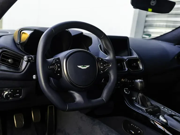 2020 Aston Martin V8 Vantage (2019+) - Image 17 of 31
