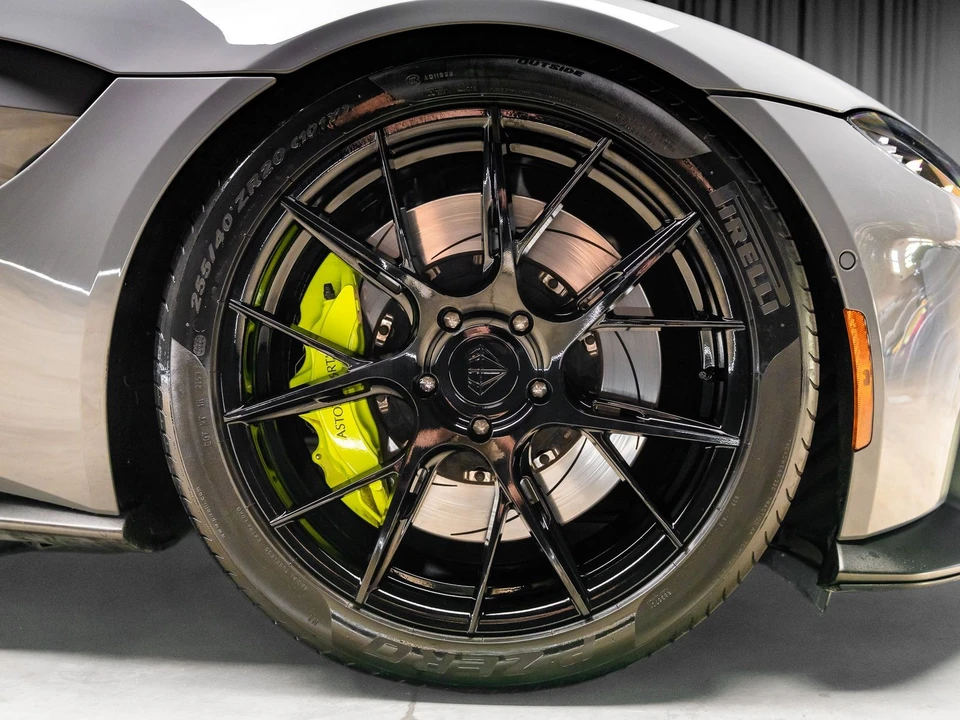 2020 Aston Martin V8 Vantage (2019+) - Image 3 of 31