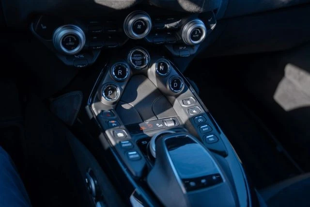 2020 Aston Martin V8 Vantage (2019+) - Image 17 of 18