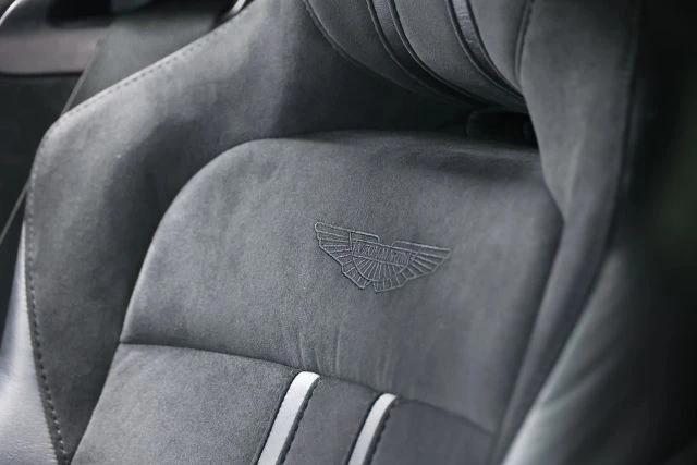 2020 Aston Martin V8 Vantage (2019+) - Image 17 of 31