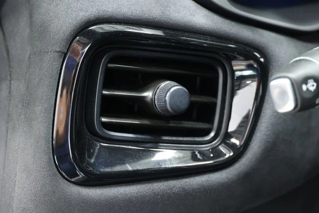 2020 Aston Martin V8 Vantage (2019+) - Image 22 of 31