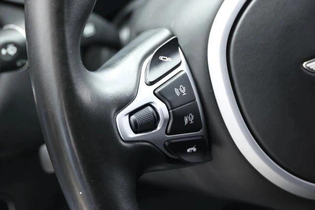 2020 Aston Martin V8 Vantage (2019+) - Image 25 of 31