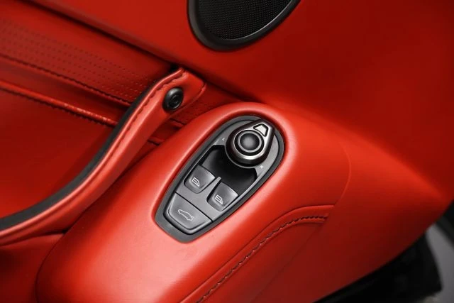 2020 Aston Martin V8 Vantage (2019+) - Image 11 of 12