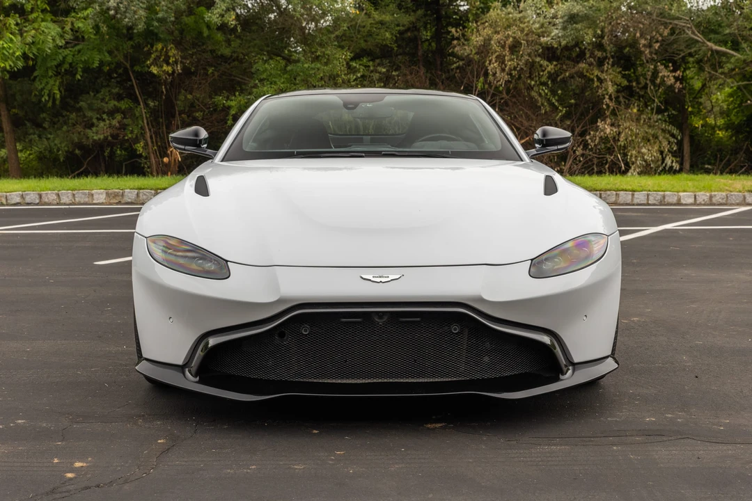 2020 Aston Martin V8 Vantage (2019+) - Image 10 of 31
