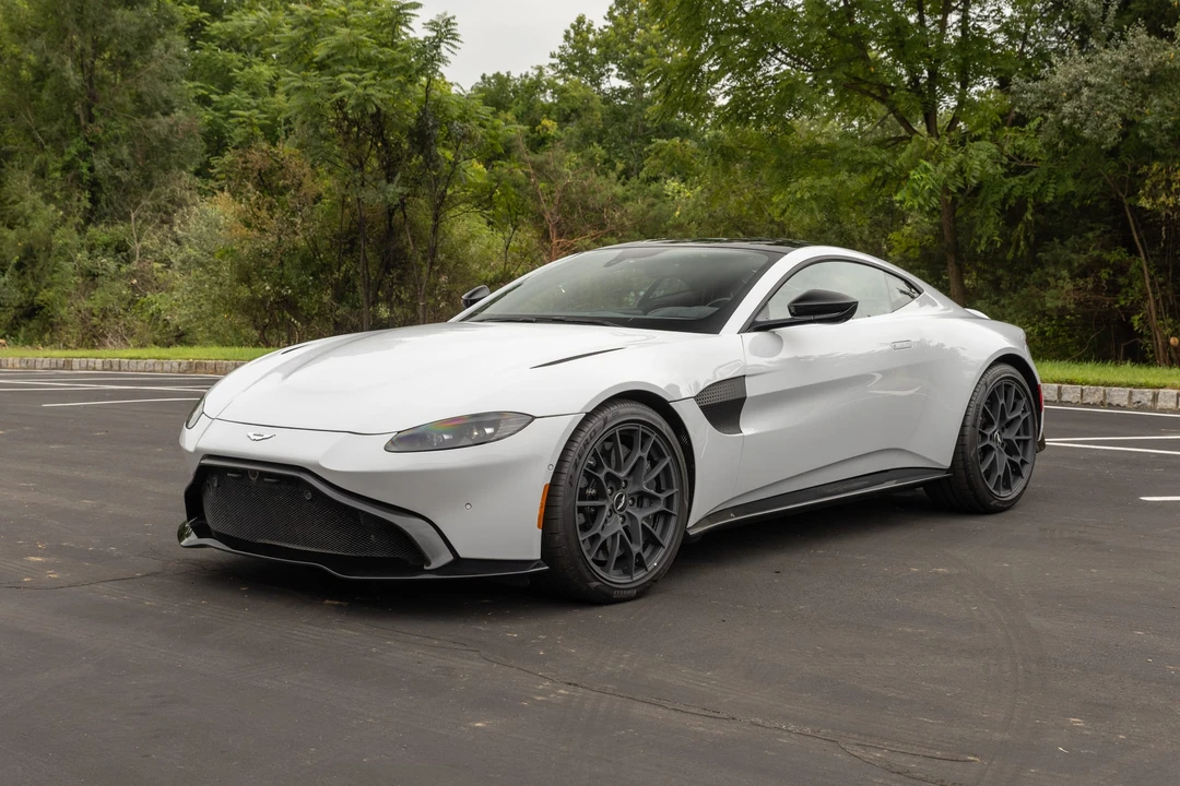 2020 Aston Martin V8 Vantage (2019+) - Image 11 of 31