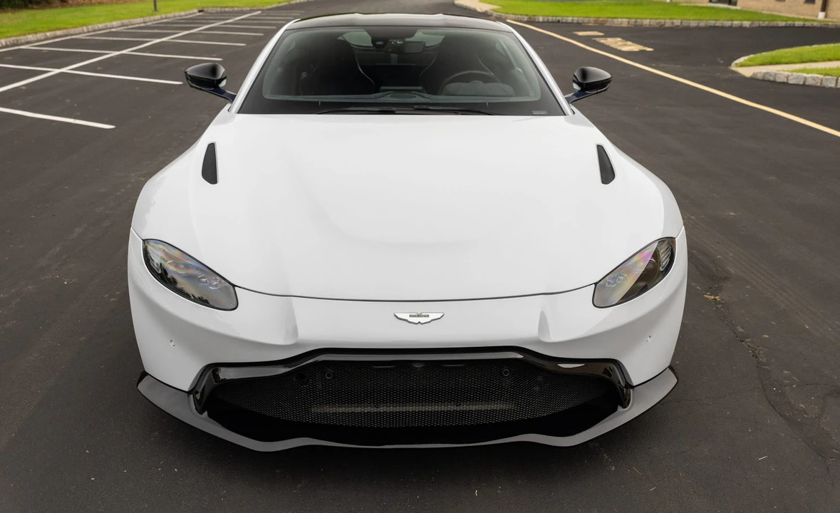 2020 Aston Martin V8 Vantage (2019+) - Image 17 of 31