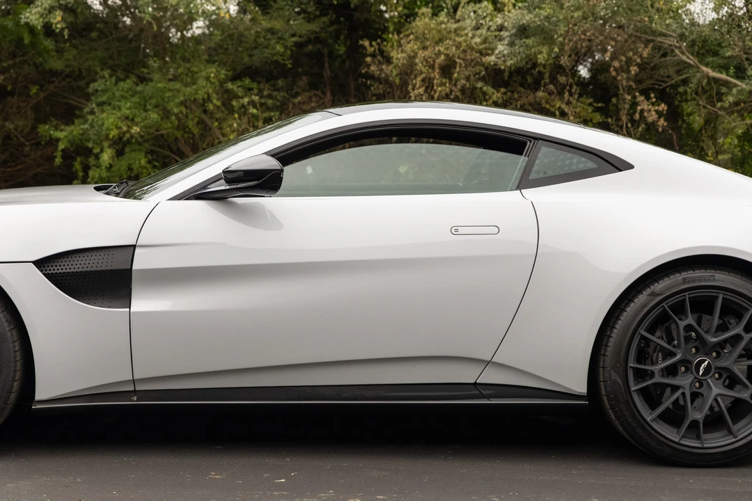 2020 Aston Martin V8 Vantage (2019+) - Image 20 of 31