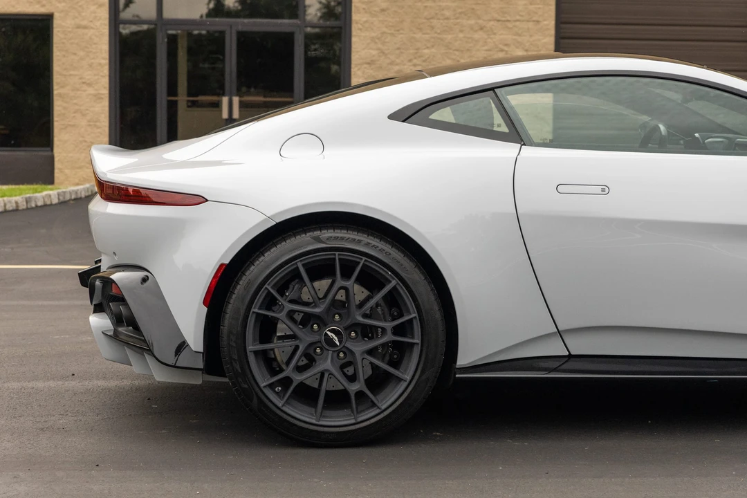 2020 Aston Martin V8 Vantage (2019+) - Image 22 of 31